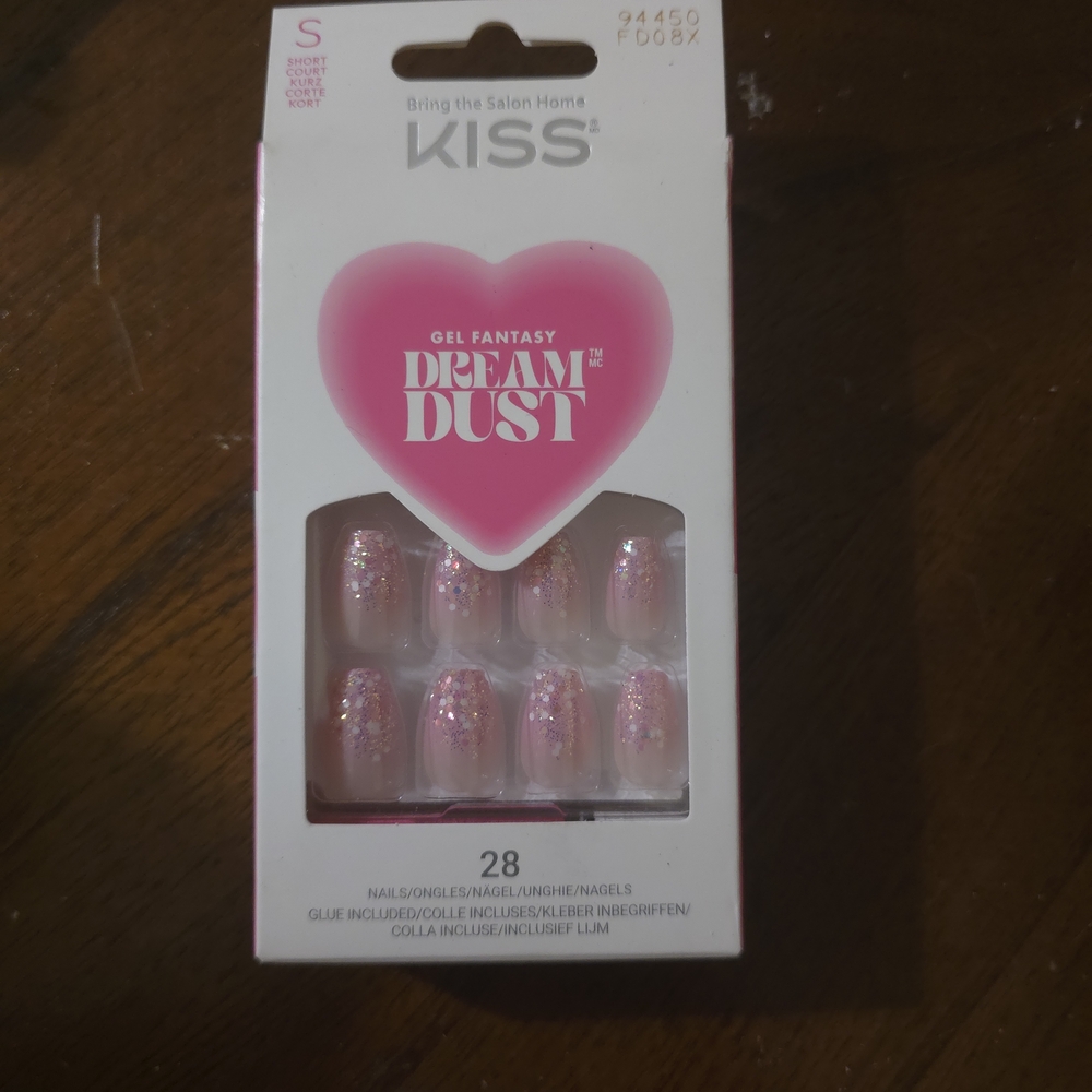 KISS Gel Fantasy Dream Dust Nails